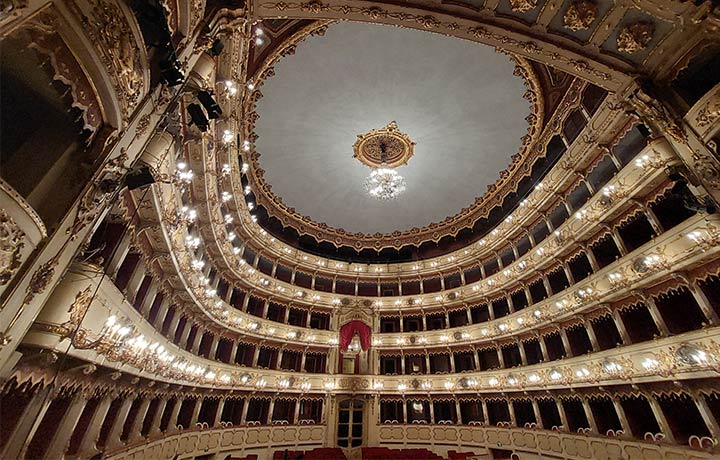 Teatro Amilcare Ponchielli 