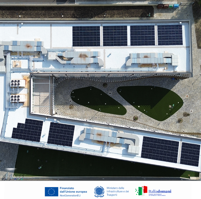 Pompe di calore e unità di trattamento aria Clivet installate sul tetto del Polo scolastico Giorgio la Pira di Sarezzo