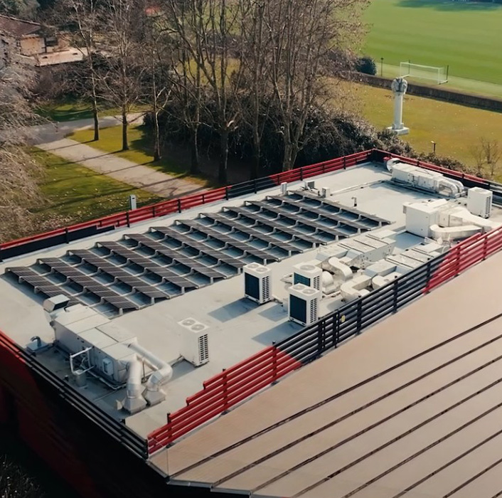 Milanello Sports Center powered by Clivet HVAC-System und Photovoltaikanlage auf dem Dach